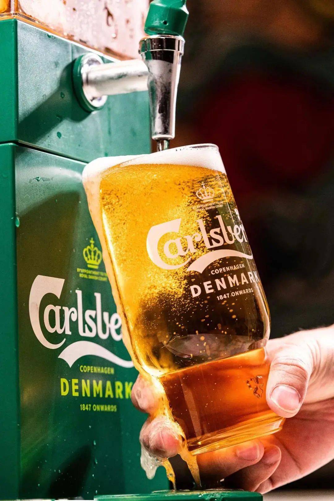 惠州人马小帅联合嘉士伯啤酒年末发礼包啦