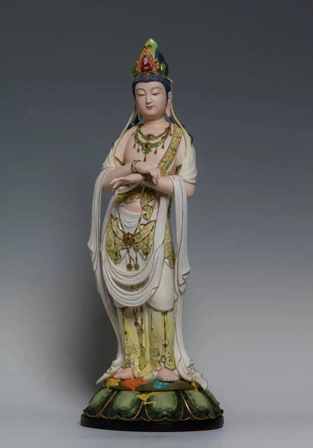 完整版双年展获奖作品赏析