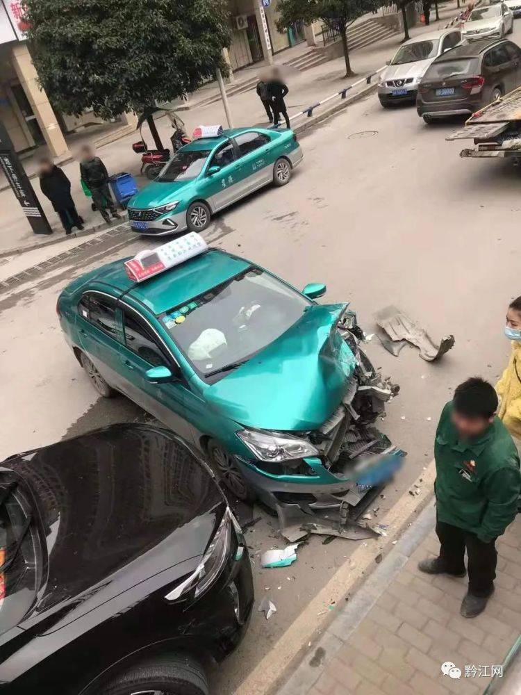 上海车库车祸图片