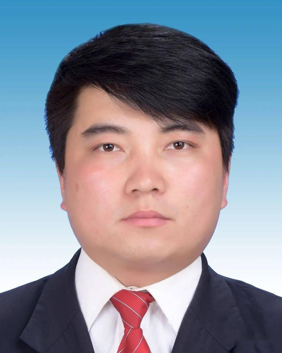 省委党校研究生学历,中共党员,2011年9月参加工作,现任祥云县云南驿镇