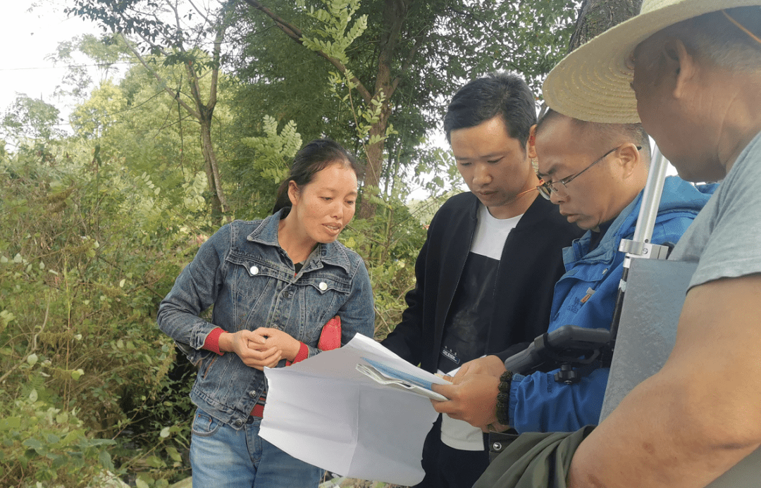 镇党委政府高度重视,迅速成立了项目征迁指挥部,由镇长汤坚志担任总