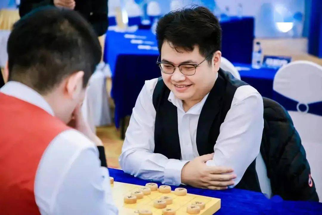 第九届碧桂园杯圆满落幕 蒋川成为王中王