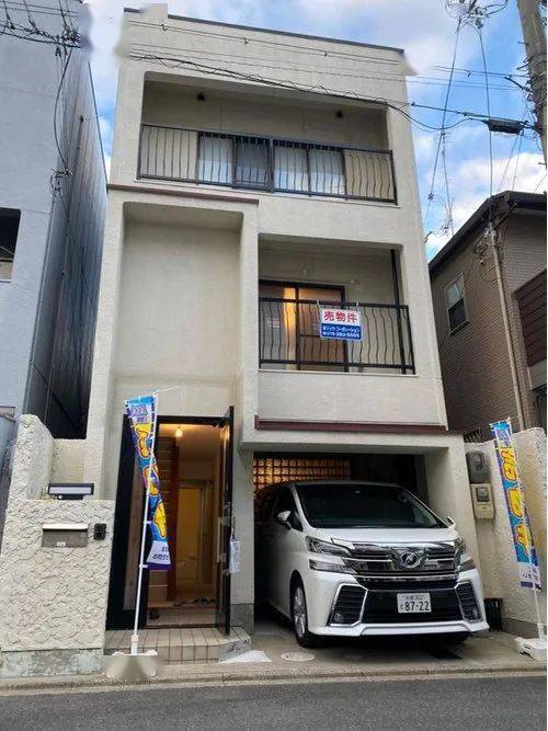 伏见区京阪鸟羽街道站旁全新装修带车库一户建售价188万人民币