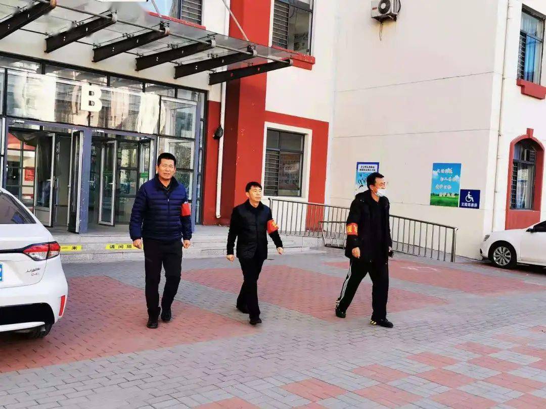 全校总动员演练保安全东丽中学举行应急疏散演练