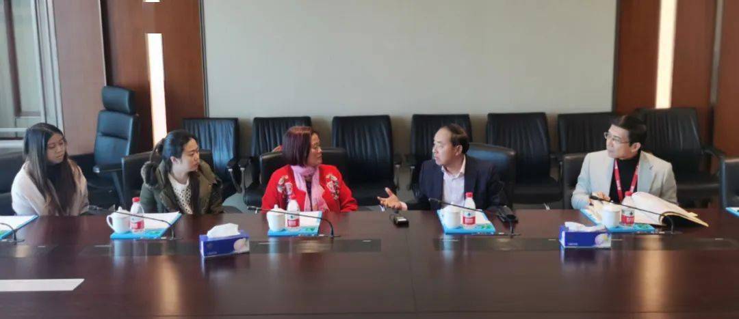 姚姐母女三人与立白集团董事长陈凯旋再度见面多年来开展公益慈善