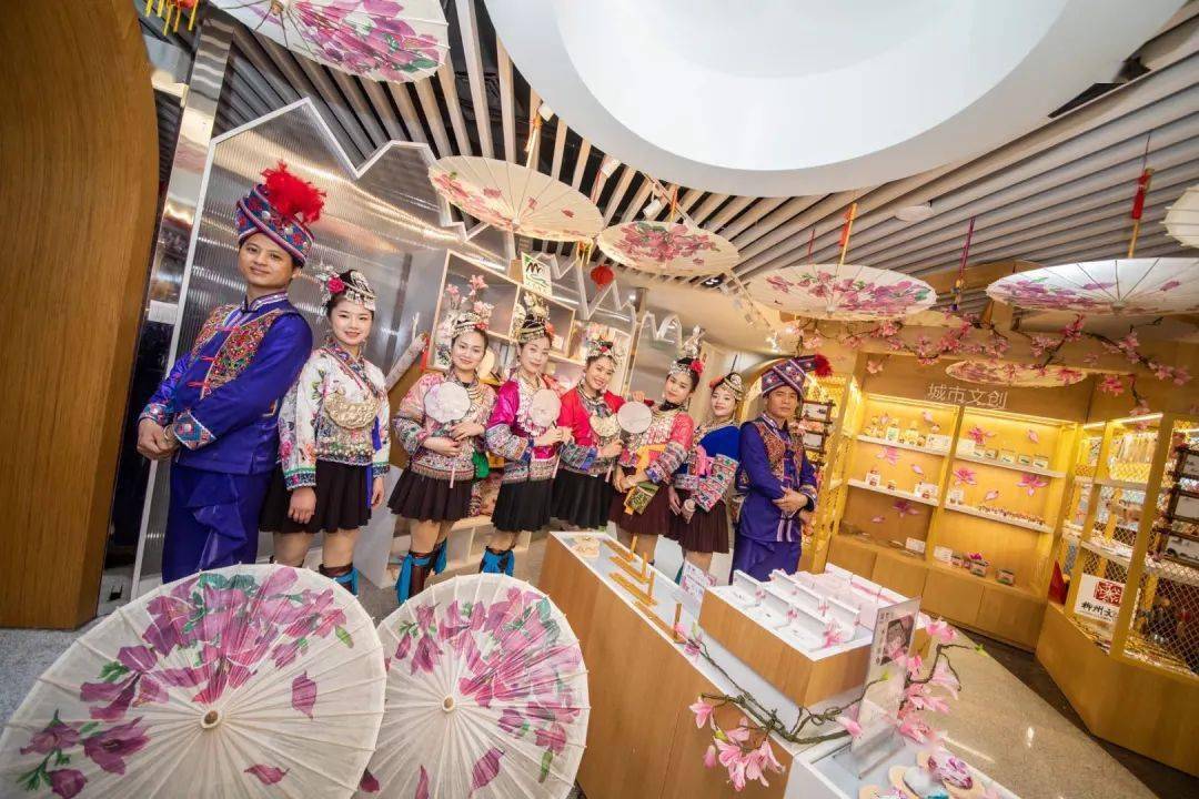 柳州城市伴手礼旗舰店店内图柳州城市伴手礼旗舰店店内图滑动查看更多
