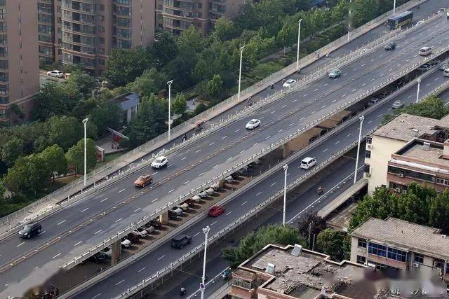 现在,新塘镇又启动一下重大交通建设工程——东华大道快速通道.