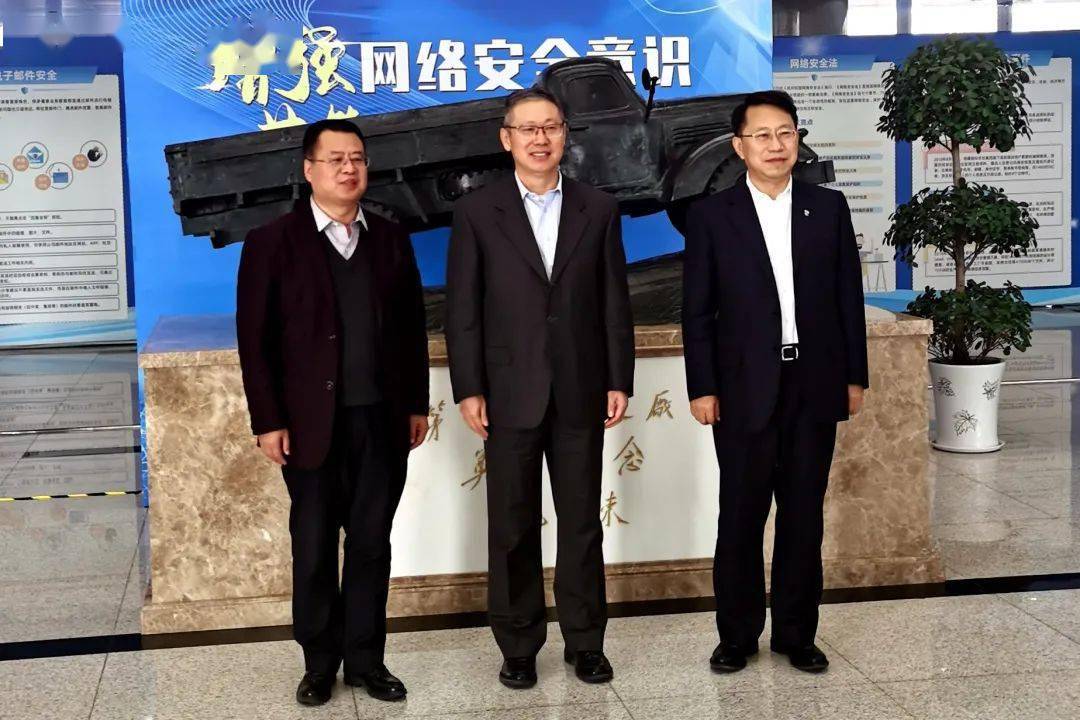 才延福李连荣会见一汽解放公司党委书记董事长胡汉杰