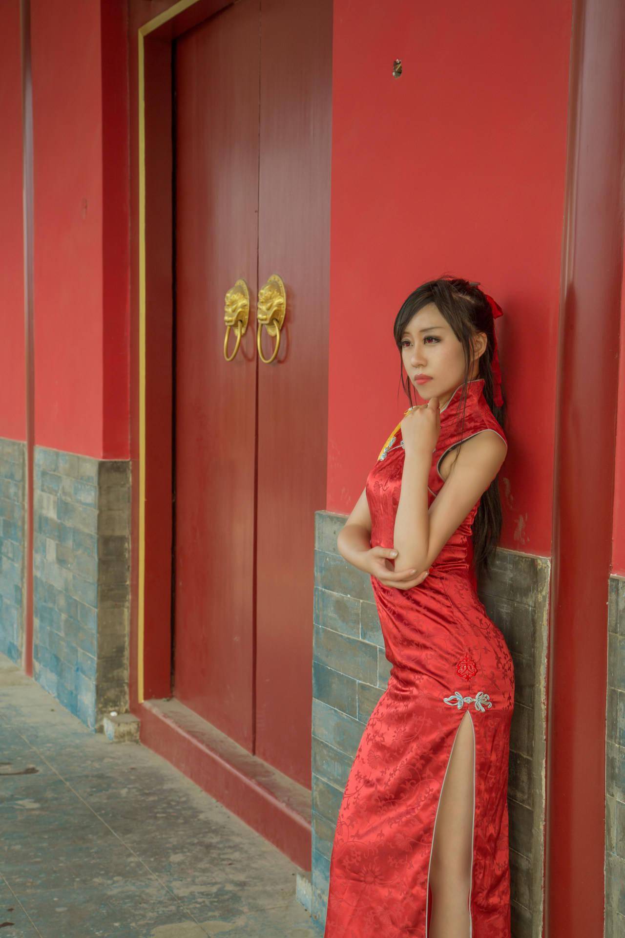 剑网三天策旗袍cosplay