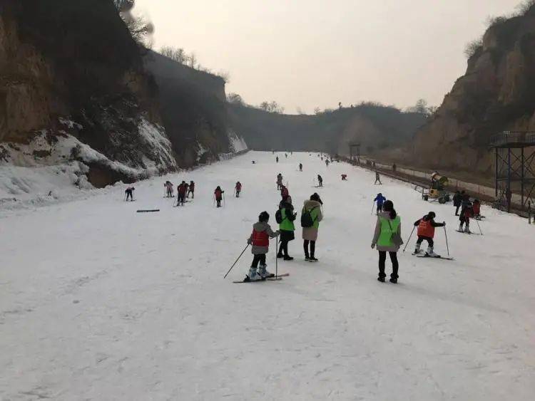 优选粉丝福利/活动一九龙口滑雪单人门票全天不限时包含网红旋转