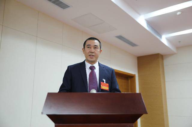 烟台市劳模工匠协会第四次会员代表大会胜利召开_刘洪波