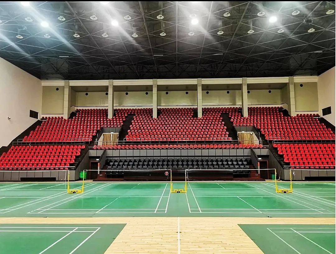 进入支付宝,搜索"阿里体育",点击"场馆预订",找到"瑞安市体育场馆管理