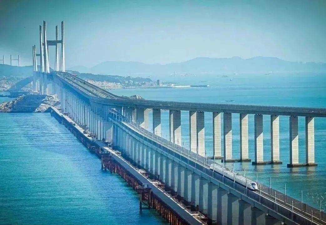 平潭海峡大桥连接台湾图片