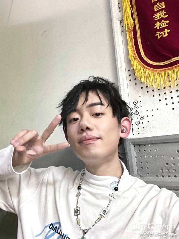 说唱新世代subs翻车被曝看女生隐私视频尊重女性只挂嘴上