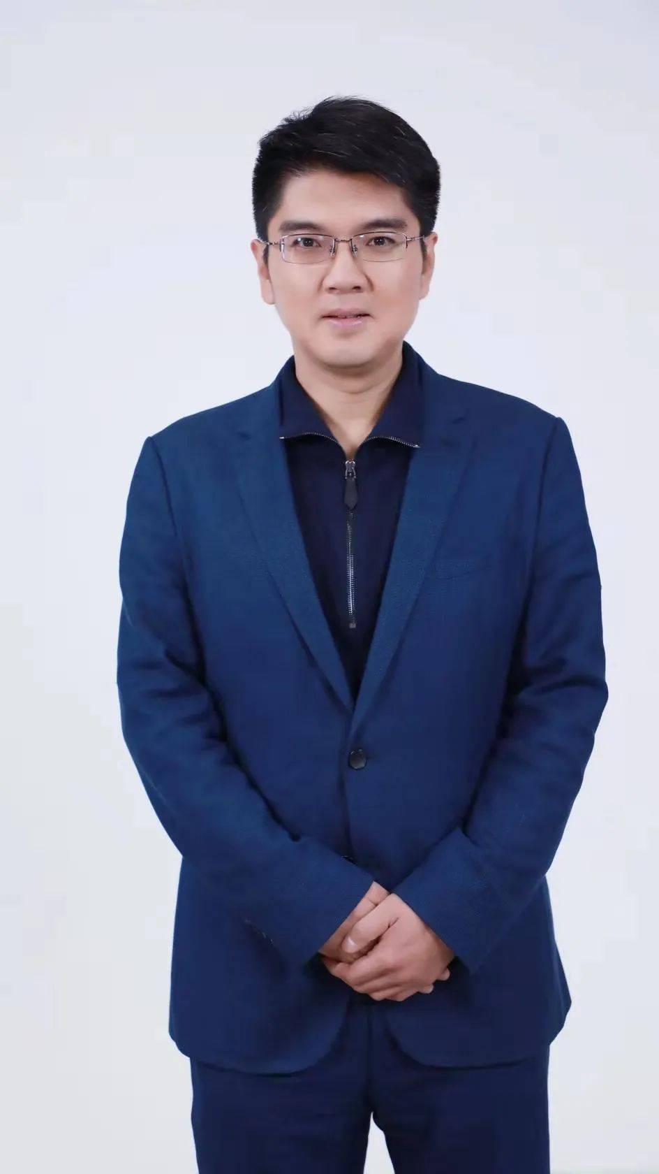 七问七答丨传媒内参对话冷凇