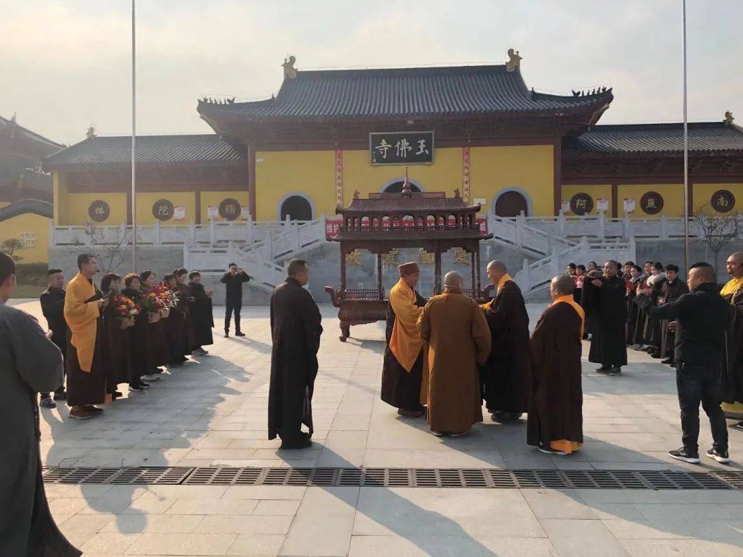 少林寺方丈释永信莅临金寨玉佛寺