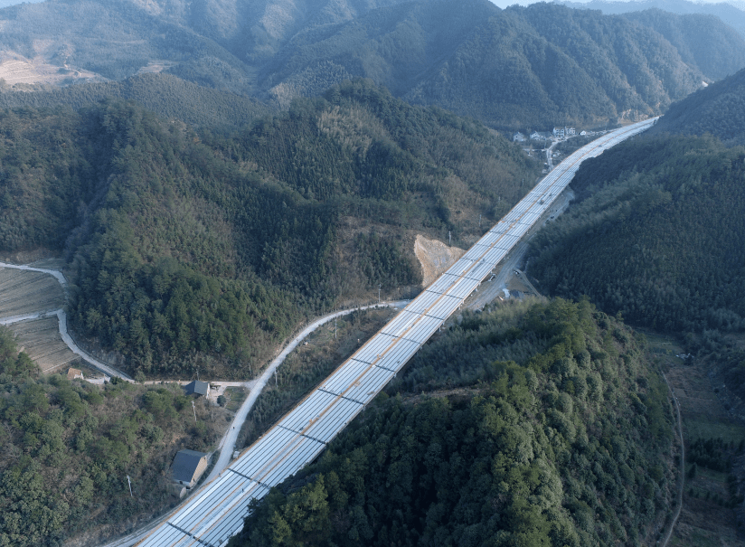 加深长三角一体化浙皖通联更进一步临建高速千秋关隧道贯通