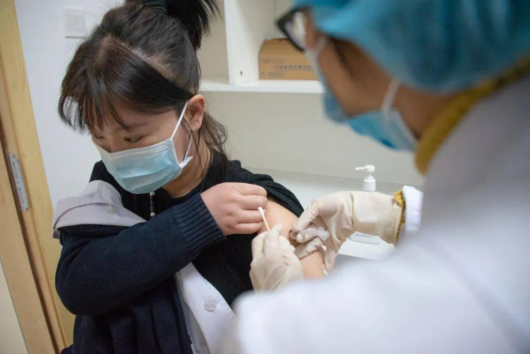 嘉峪关市启动重点人群疫苗接种工作