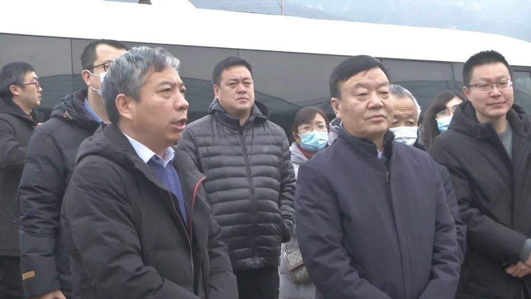 汇报来我县调研指导脱贫攻坚工作带领调研组市扶贫开发中心主任赵启明