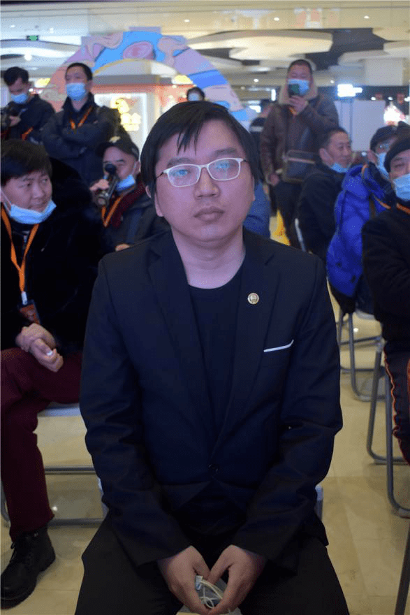 基金会廖水兰女士;象棋国际冠军,中国象棋国际裁判第一人徐家亮先生