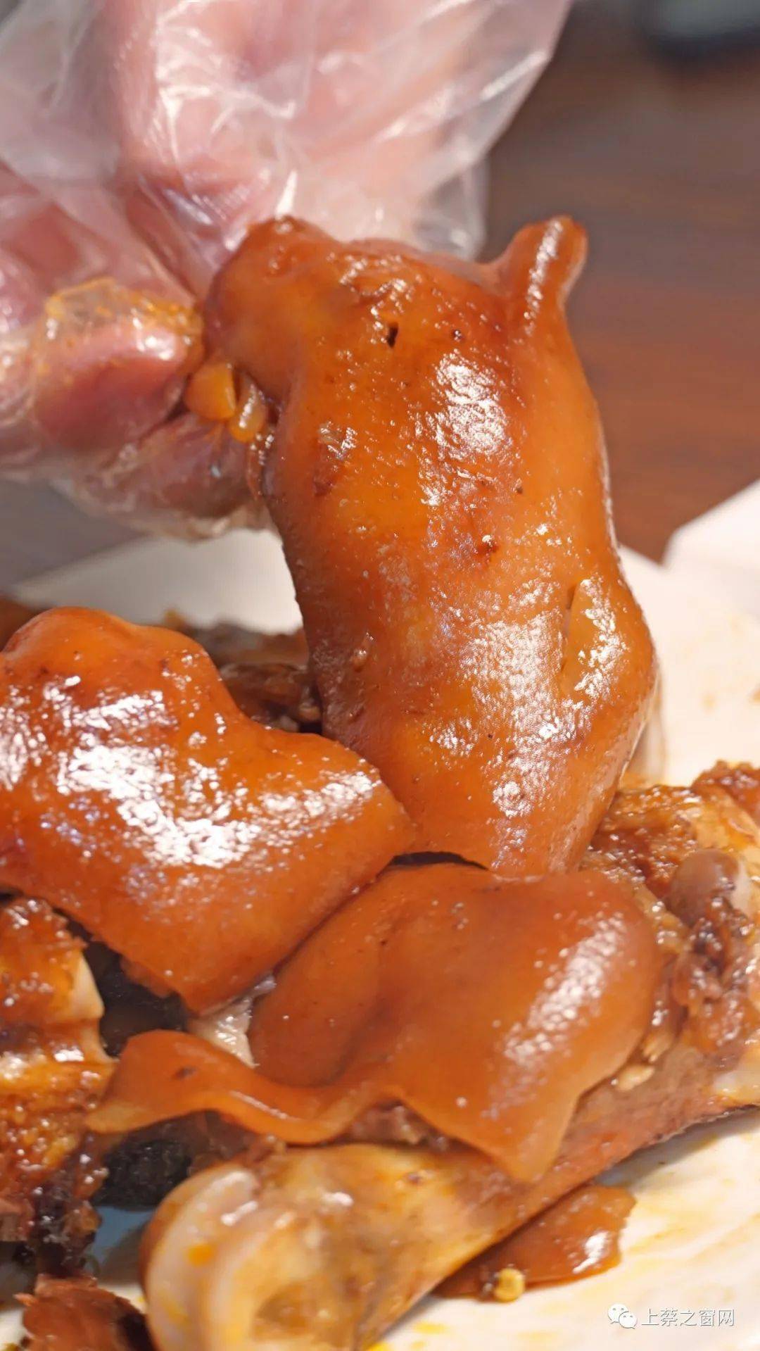 啃就完了人气爆棚的张洋猪蹄真的太赞了