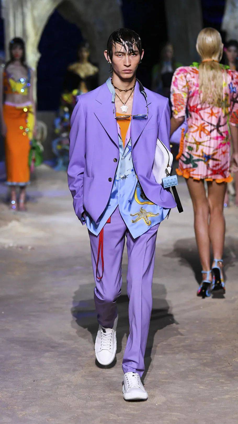 versace2021春夏系列不想当海王的美杜莎不是好设计师