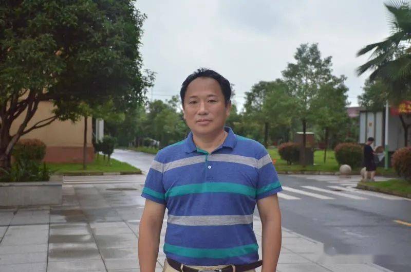 2021年元旦高安二中陈卫国校长新年致辞