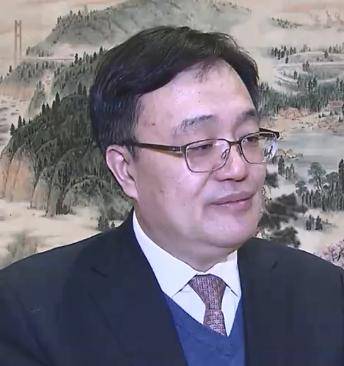 市委常委,高新区党工委副书记陈兴华,许书记的工作报告,我听了以后