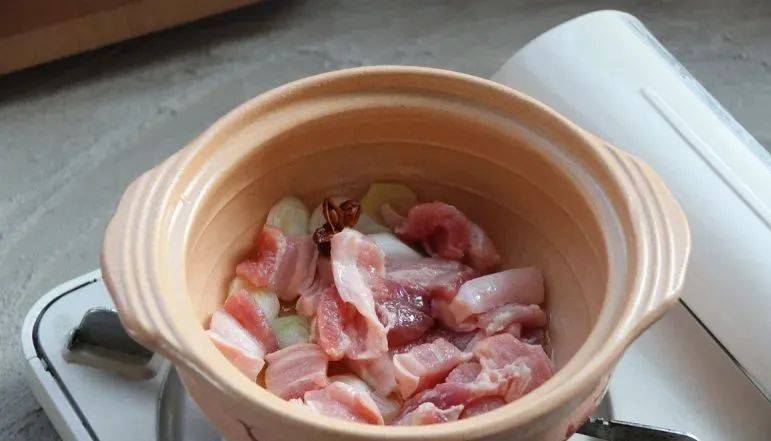 油豆角炖肉,美味营养,好吃又下饭!