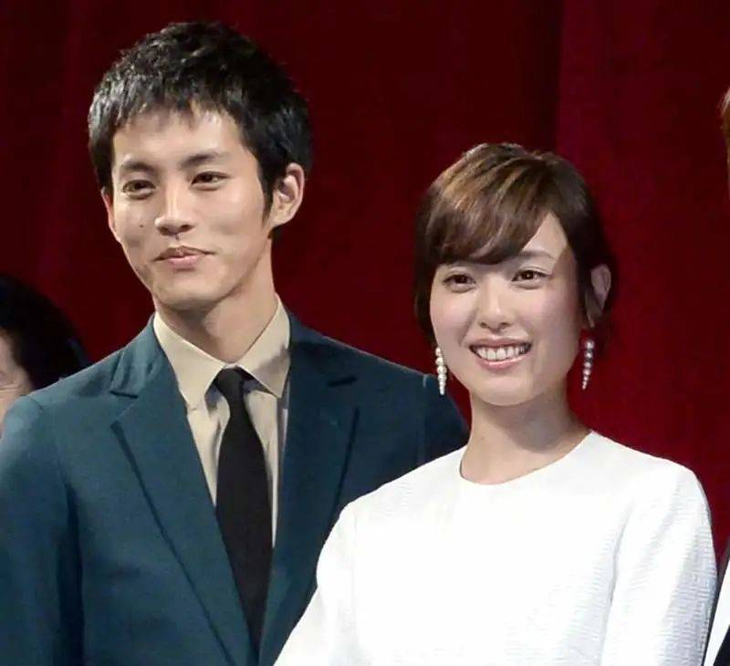 濑户康史&山本美月 小野乃乃香&盐浦慎理(游泳选手) 【10月】 石原里