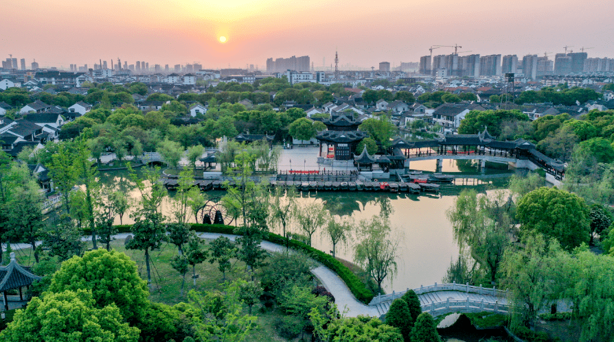 和小编一起来盘点下甪直镇2020年大事记吧一月份1月5日,甪直镇在甫里