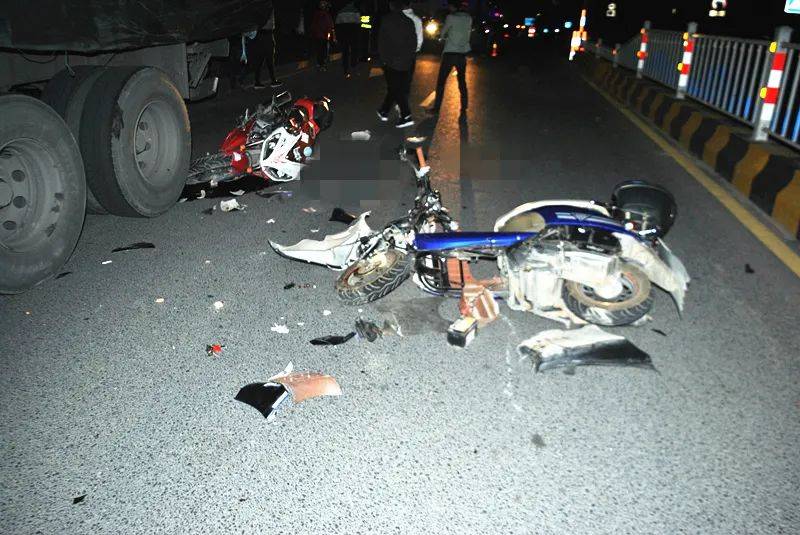 摩托车299摔车分尸图片