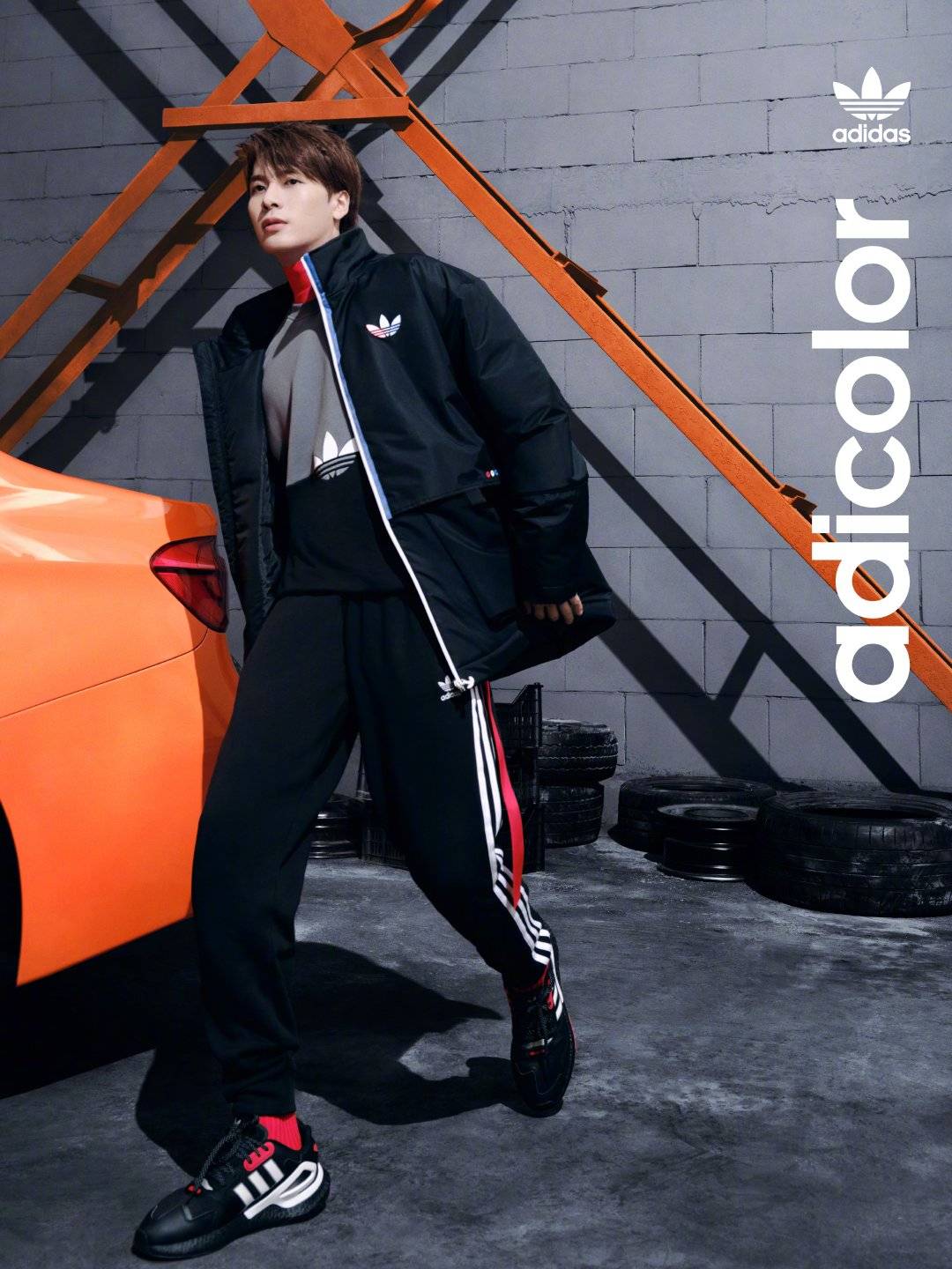 "黑色,遮不住光芒"王嘉尔adidas代言图更新