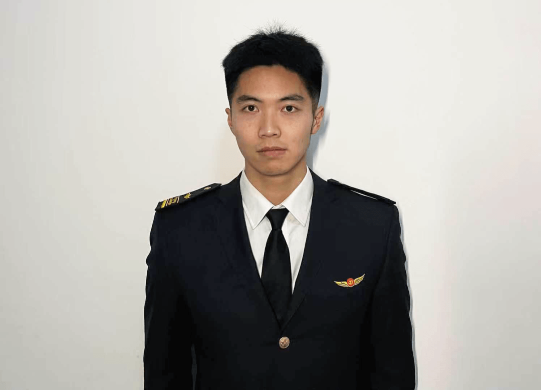 作者简介本期我们还邀请到了北航飞院 2017级飞行技术学员,美国 und