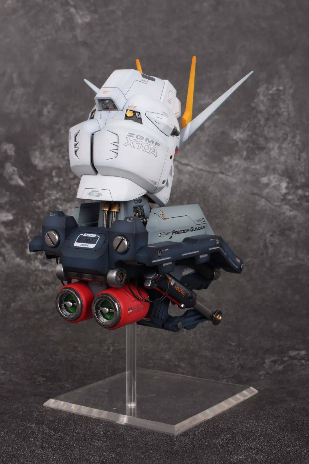 1/35自由高达胸像干净阴影涂装