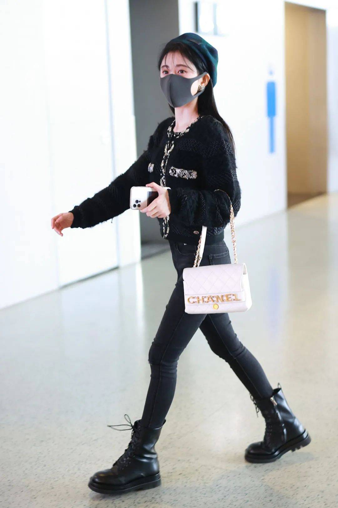 连王一博都害羞了小骨架女神赵丽颖怎么越来越会穿了