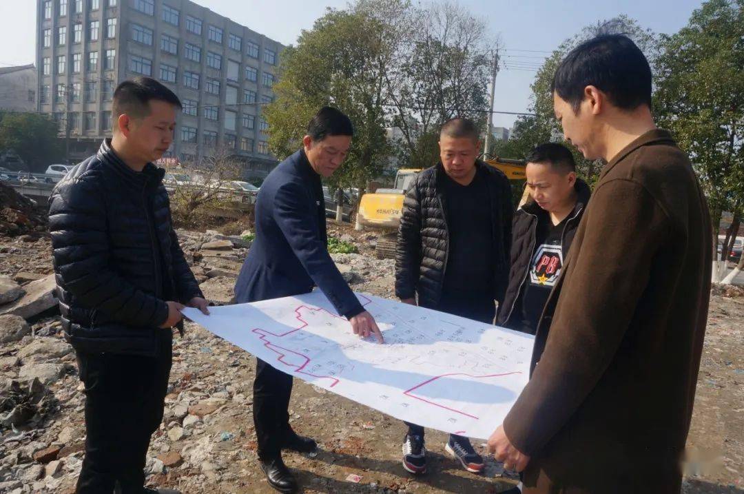 党代表风采泽国镇牧屿村党总支书记蔡朝德两肩挑重担一心担使命