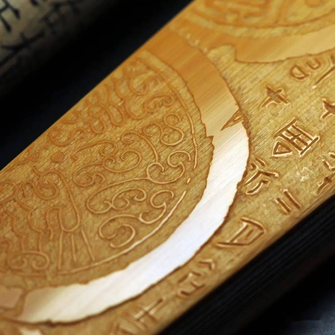 刀笔未辍意未穷:苏镇焕扇骨镌刻艺术欣赏