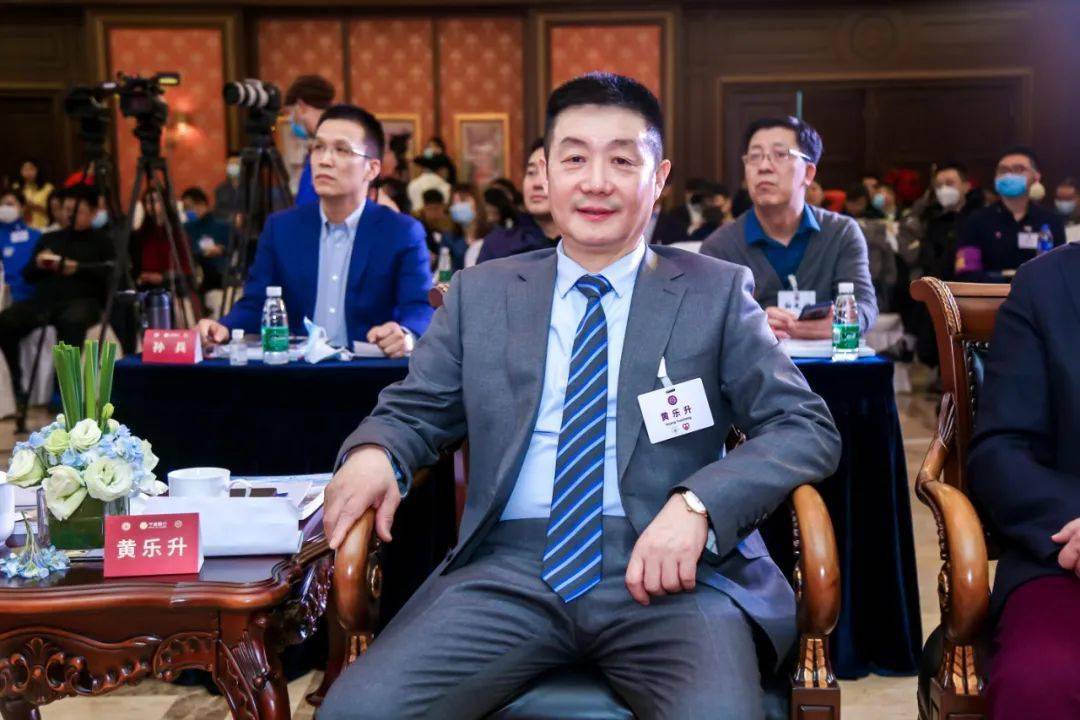 亚振家居助力第九届南开大学商学院新年论坛(北京)圆满成功