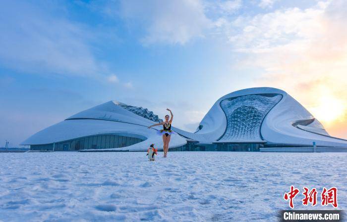 哈尔滨：对标国际市场打造一流冰雪旅游城市