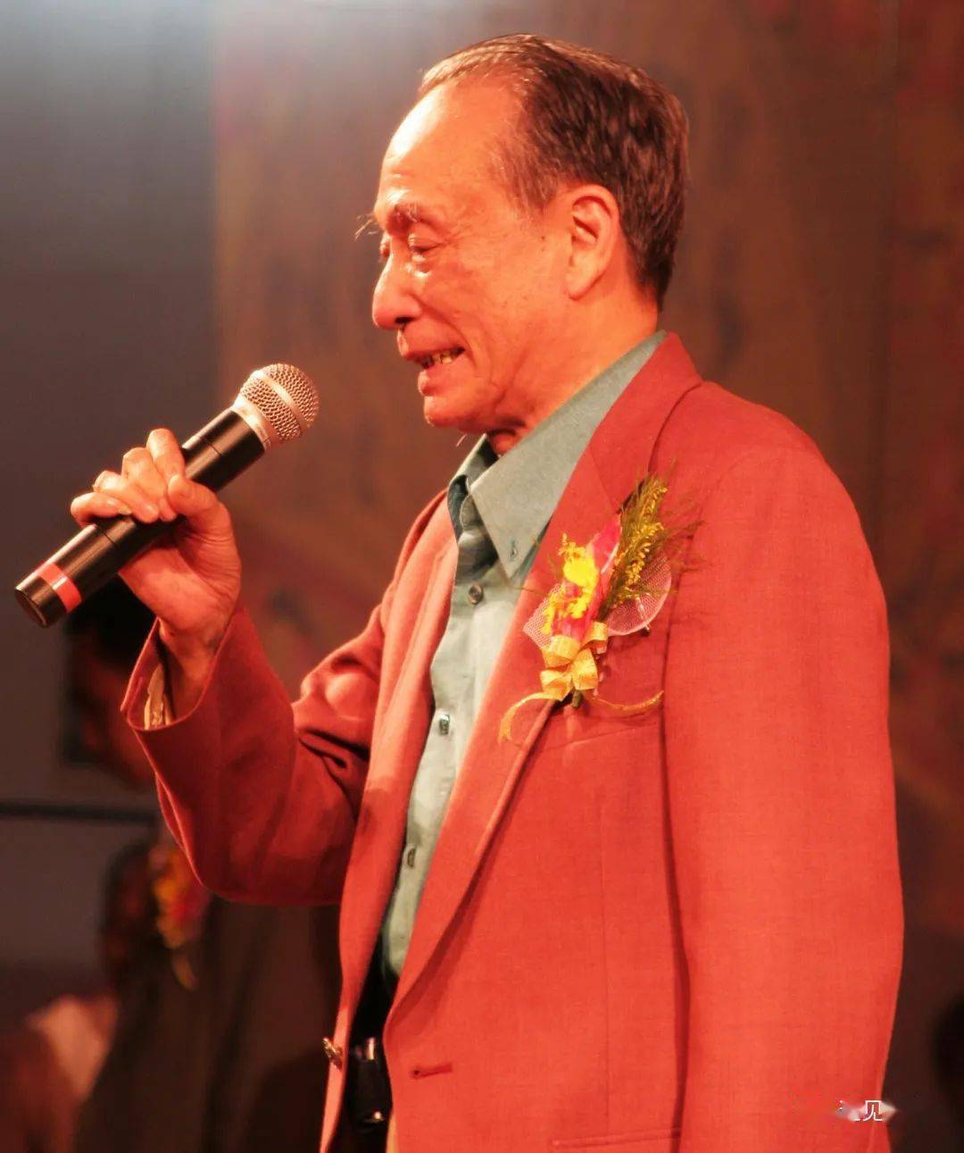 均安名人丨叱咤舞台整整一个甲子,他的名字你肯定听过!_罗家宝