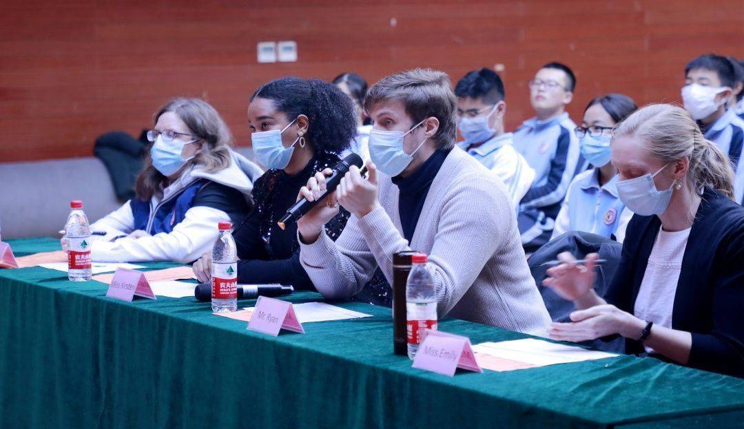 记初中高端英语项目演讲决赛ted talks competition_比赛