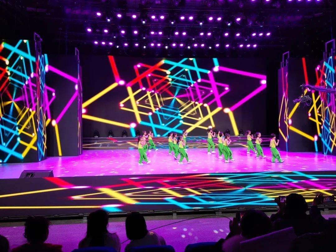 目前,2021年菏泽艺术联盟少儿新春晚会