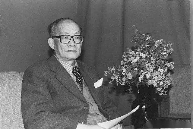 《许国璋英语》自六十年代问世年以来,影响了几代