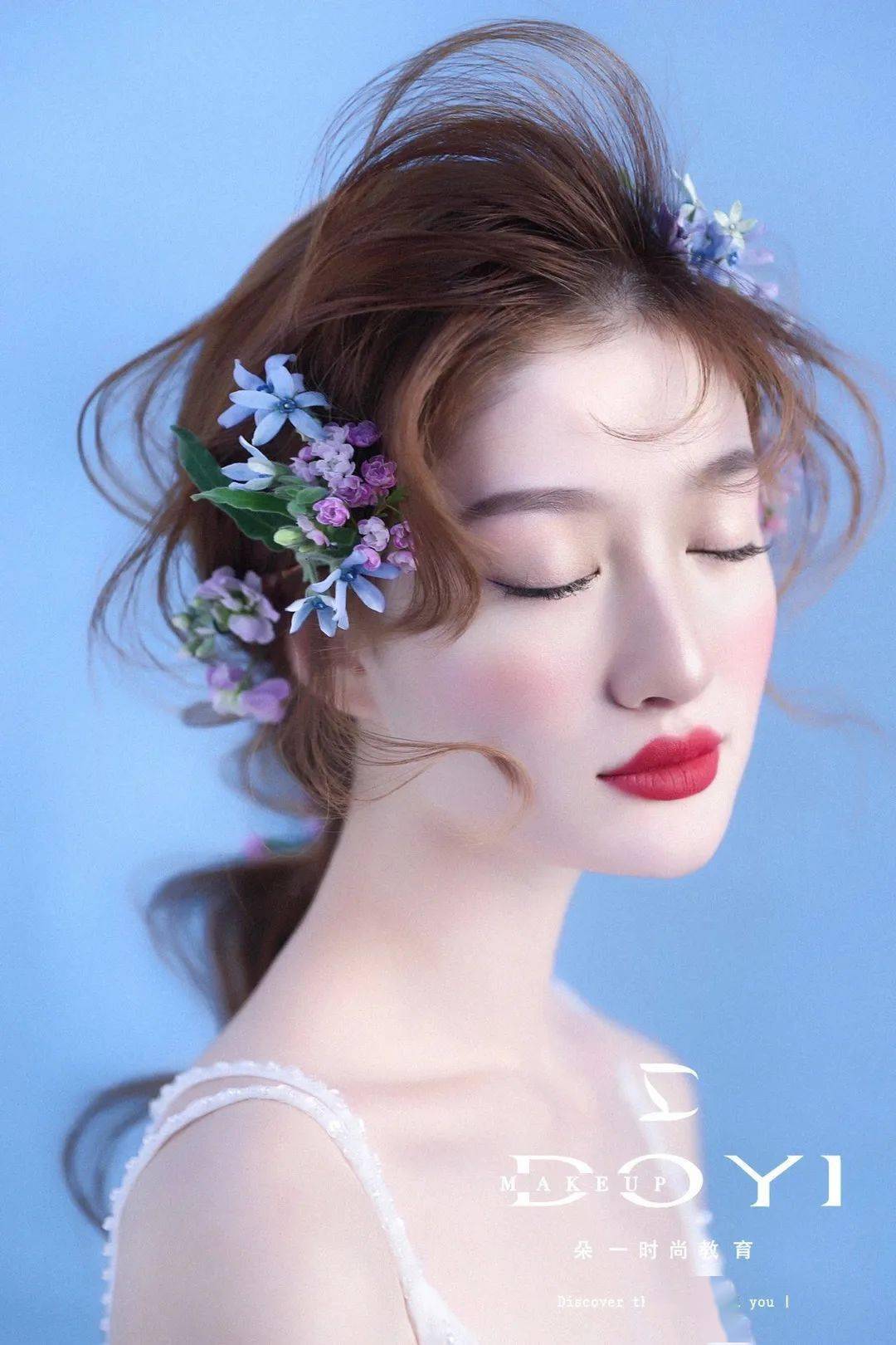 分享一组超美的白纱中式新娘造型