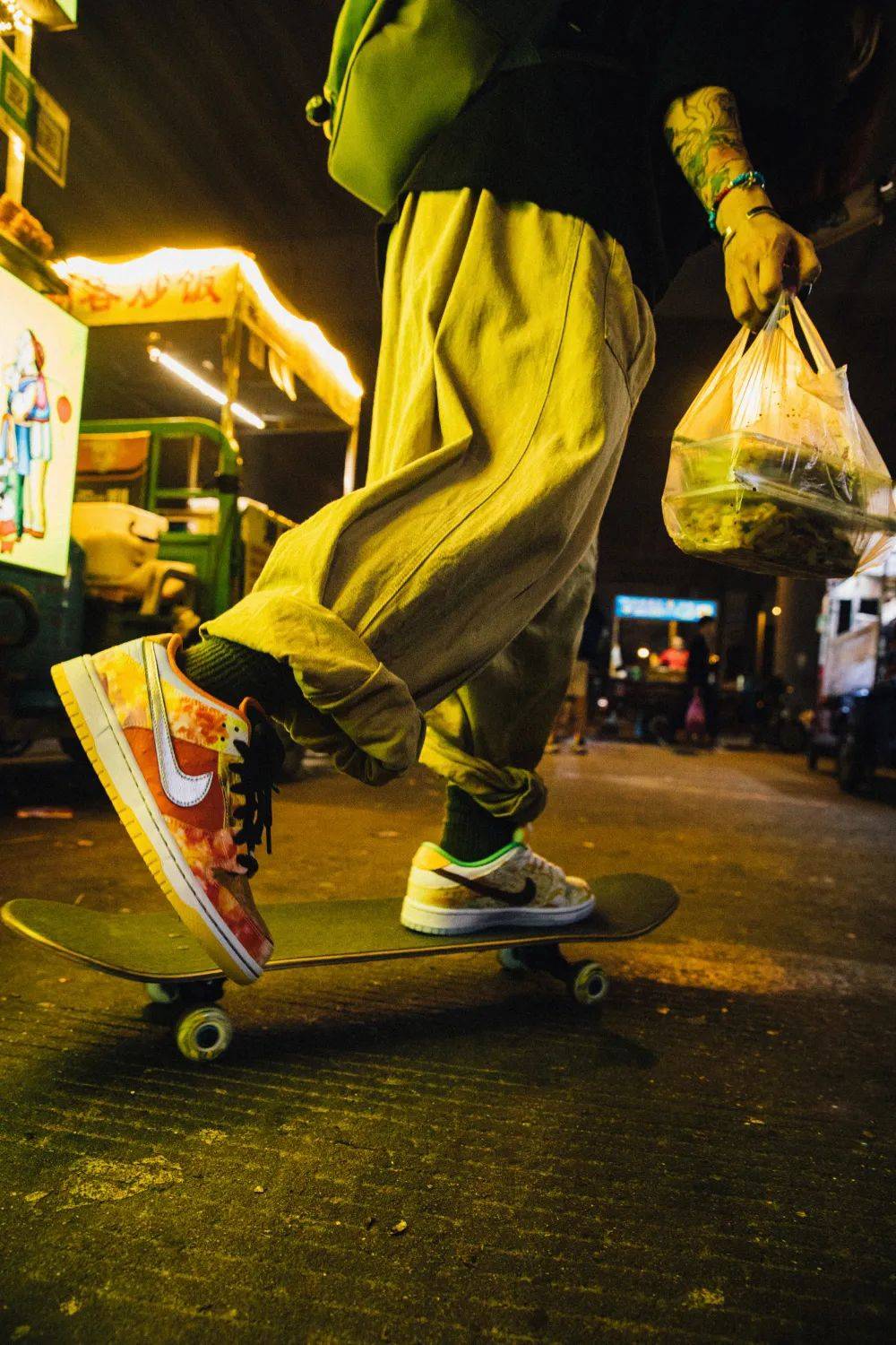 最浓烈的人间烟火与最街头的滑板运动nikesbdunklowstreethawkerxh55