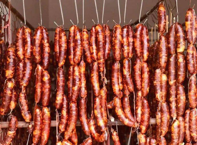 洪雅人的年味儿,一定是从腌制腊味开始的!_香肠