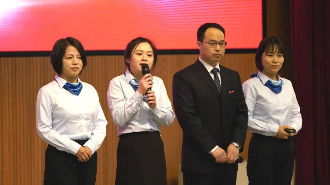 他们上课的时候眼里有光