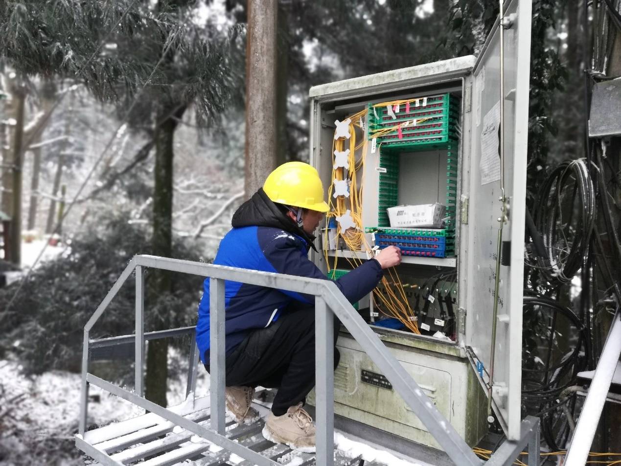 冰雪匡庐,电信暖心服务送温暖