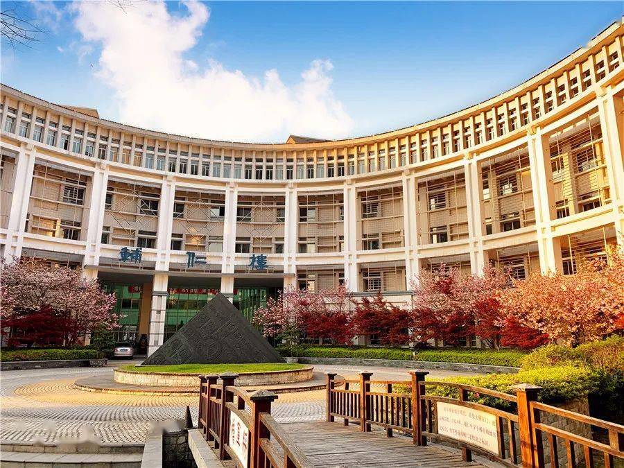 辅仁看点中国教育报无锡市辅仁高级中学高中生品格提升德育实践侧记